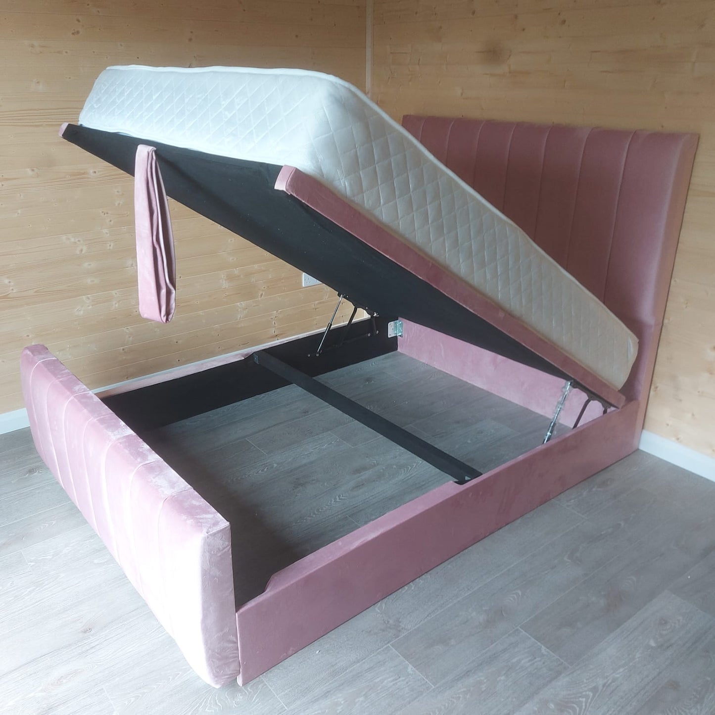 Milano Bed