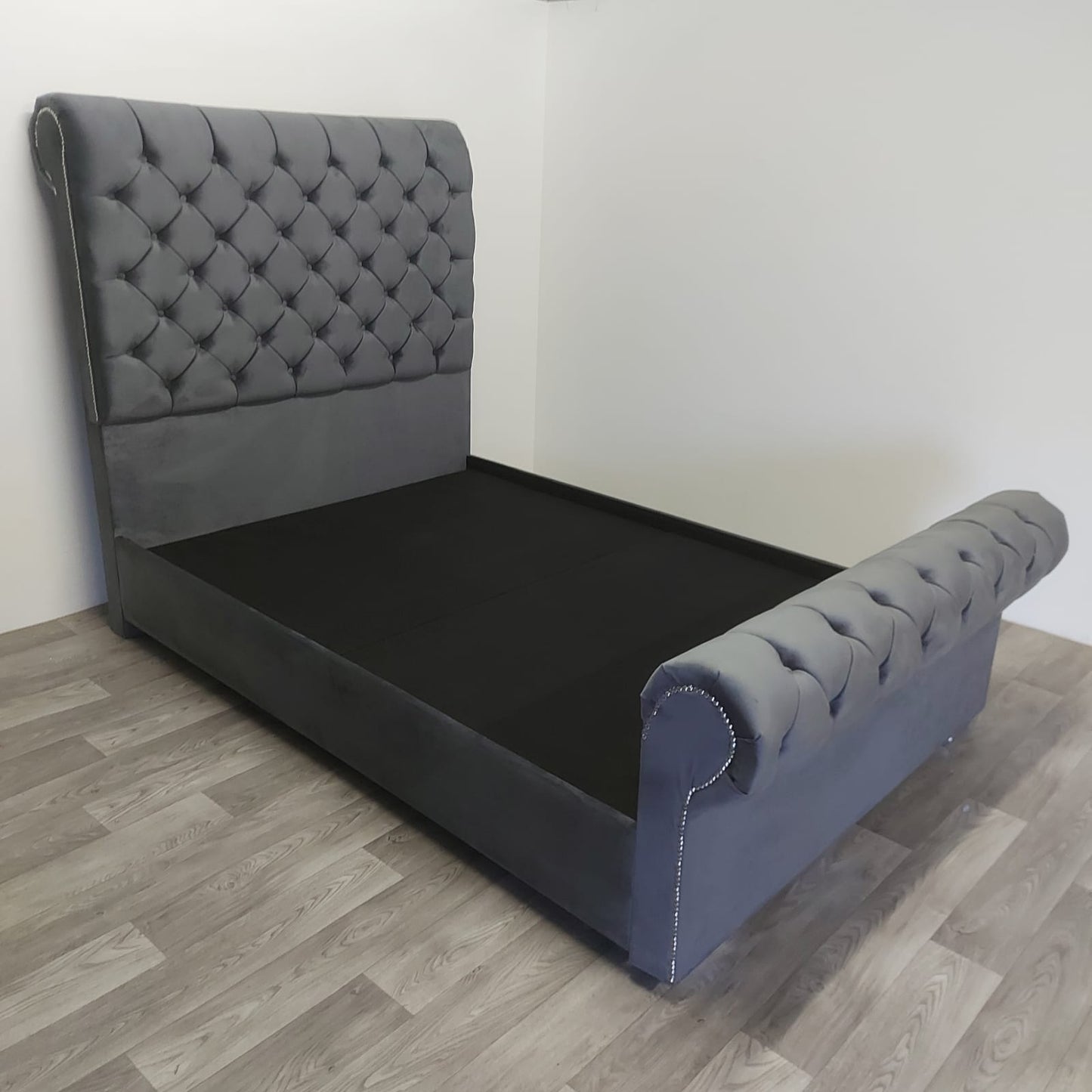 Sleigh Bed